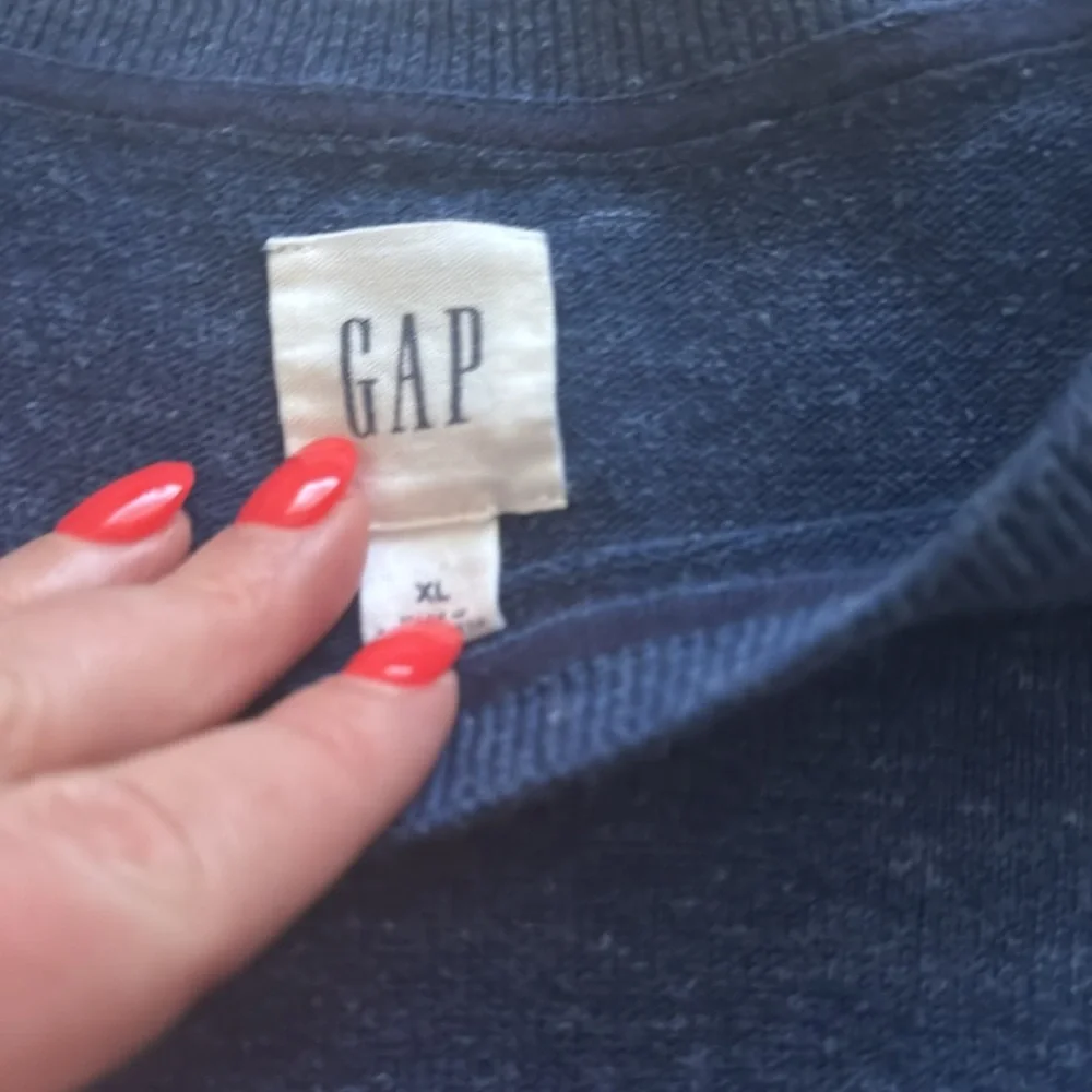Menโs Gap Mainstay Sweater - Picture 3 of 5